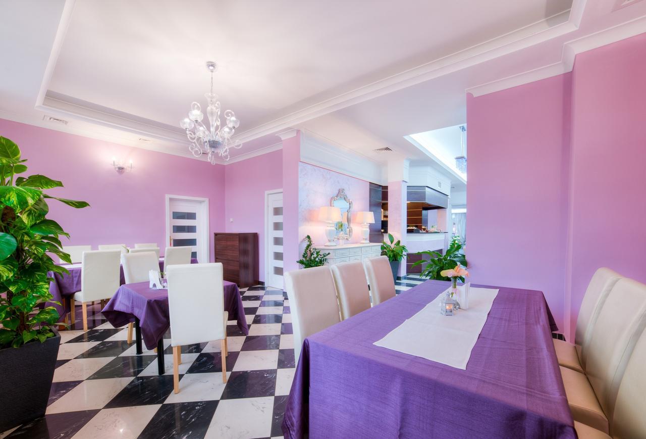 Imperium - Hotel Restauracja ฟีร์เลย์ ภายนอก รูปภาพ
