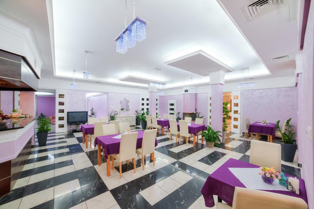 Imperium - Hotel Restauracja ฟีร์เลย์ ภายนอก รูปภาพ